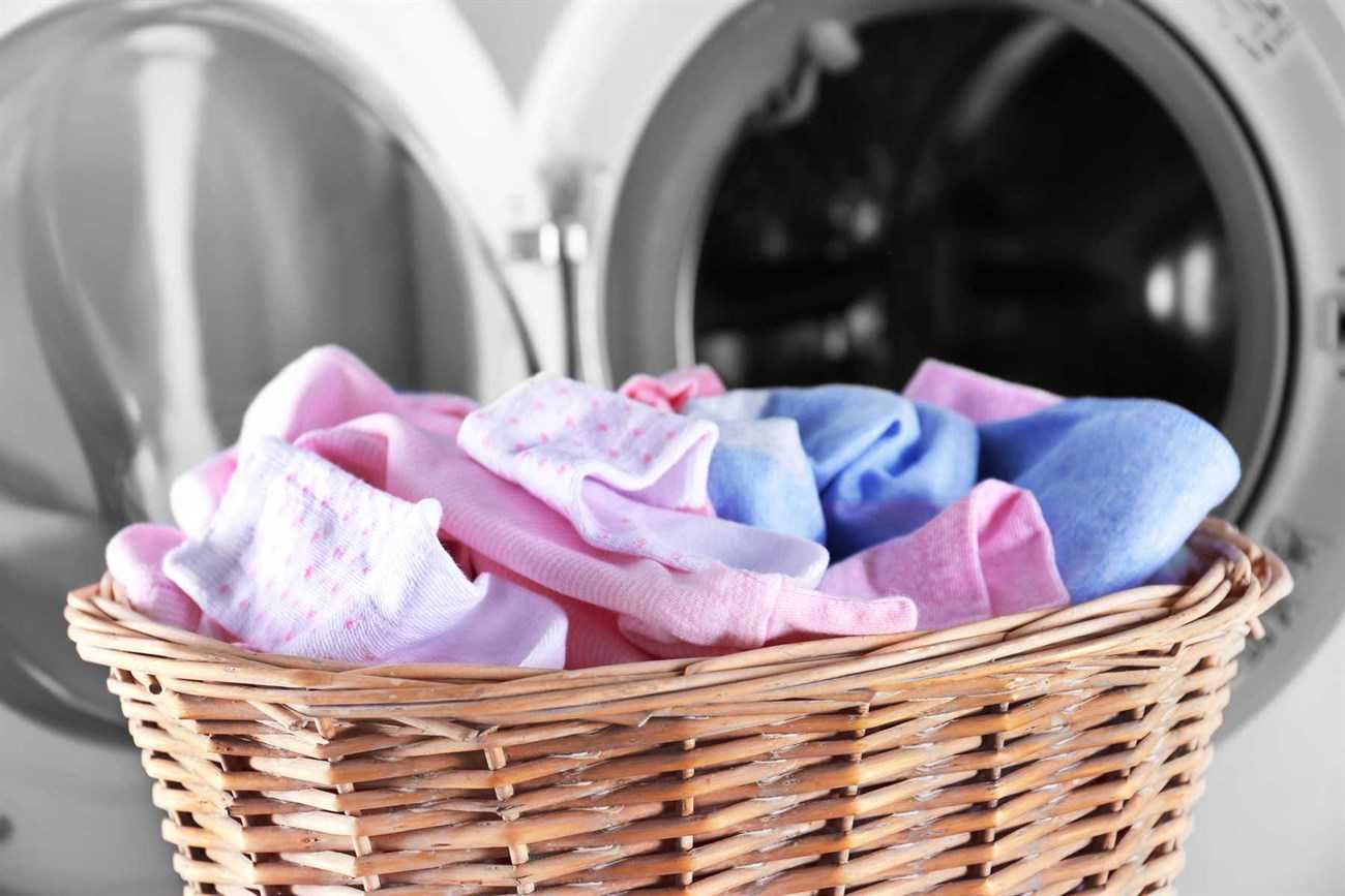 Mách mẹ cách giặt quần áo sạch sẽ và thơm lâu với chiếc máy giặt của gia đình