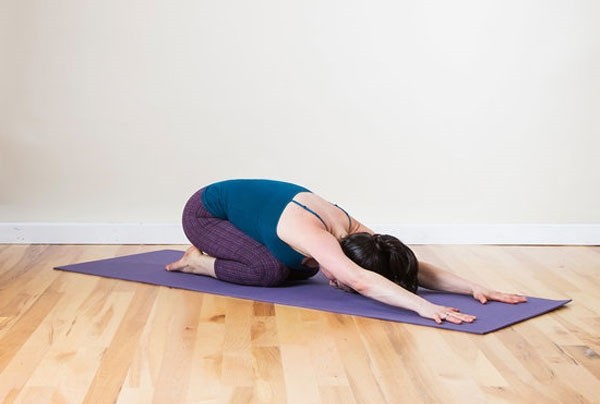 Bật mí 5 bài tập yoga chữa đau lưng hiệu quả tại nhà