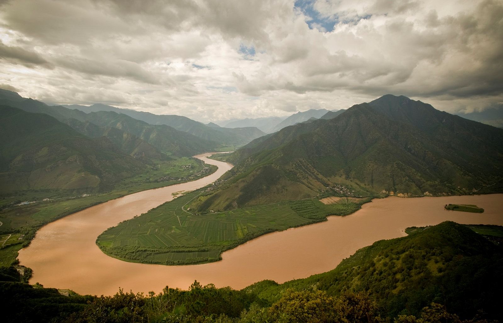 Sông Trường Giang của Trung Quốc đã từng có 2 lần cạn nước bí ẩn